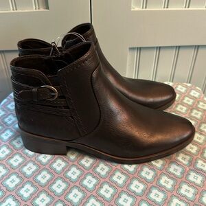 Baretraps women black ankle boots. Size 8.5m